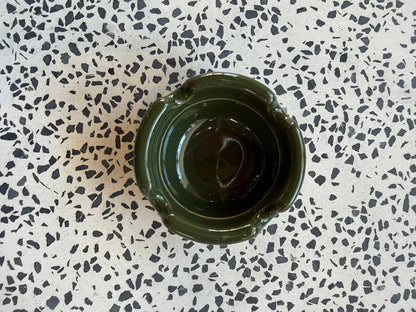 DEEP BLACK Retro Ceramic Ashtray in color Monstera