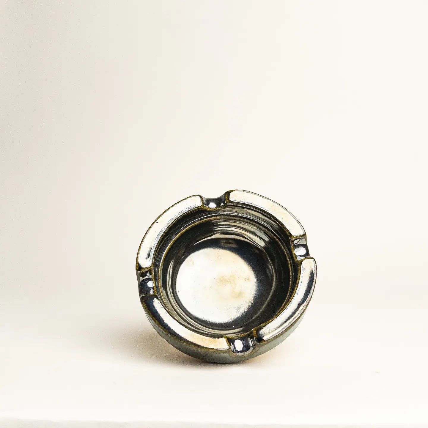 DEEP BLACK Retro Ceramic Ashtray in color House of Renaissance